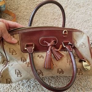 Dooney & Bourke purse